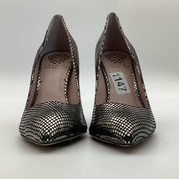 1930. Vince Camuto Silver & Black Pump NWOT Size 8.5 - Picture 4 of 13